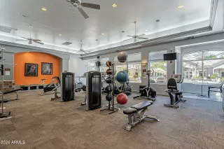 Photo #4: 7001934 Listing