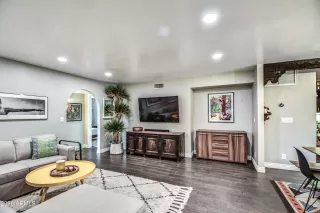 Photo #5: 7002007 Listing 