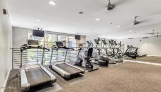 Photo #5: 7002197 Listing