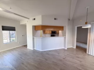 Photo #6: 7002269 Listing 