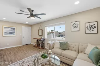 Photo #5: 7002284 Listing