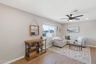 Photo #6: 7002284 Listing