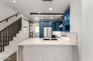 Photo #5: 7002286 Listing 