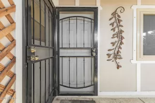 Photo #2: 7002404 Listing