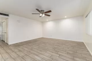 Photo #4: 7002404 Listing