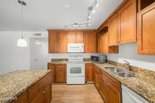 Photo #5: 7002777 Listing 