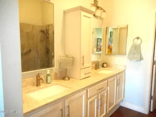 Photo #4: 7002900 Listing 