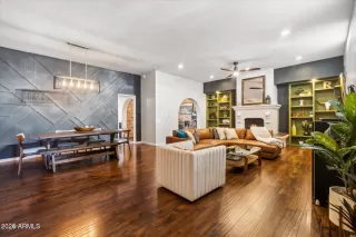 Photo #5: 7002907 Listing