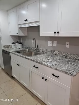 Photo #1: 7002975 Listing 