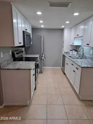 Photo #3: 7002975 Listing 