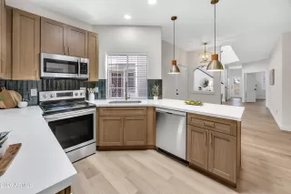 Photo #4: 7003070 Listing 