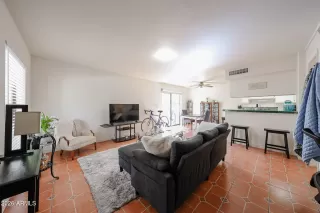 Photo #6: 7003098 Listing 