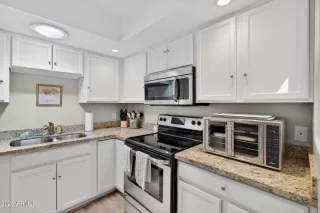 Photo #5: 7003462 Listing 