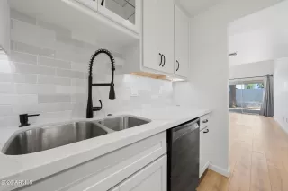 Photo #2: 7003724 Listing