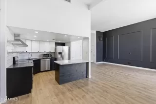 Photo #2: 7003834 Listing 