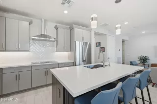 Photo #4: 7003902 Listing 