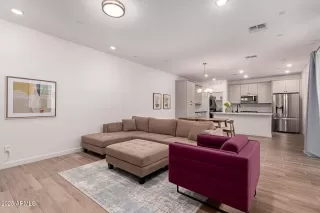 Photo #4: 7004008 Listing 