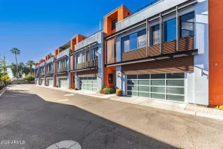 Photo #3: 7004096 Listing