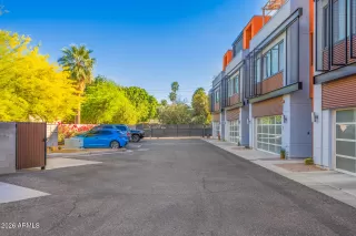 Photo #5: 7004096 Listing