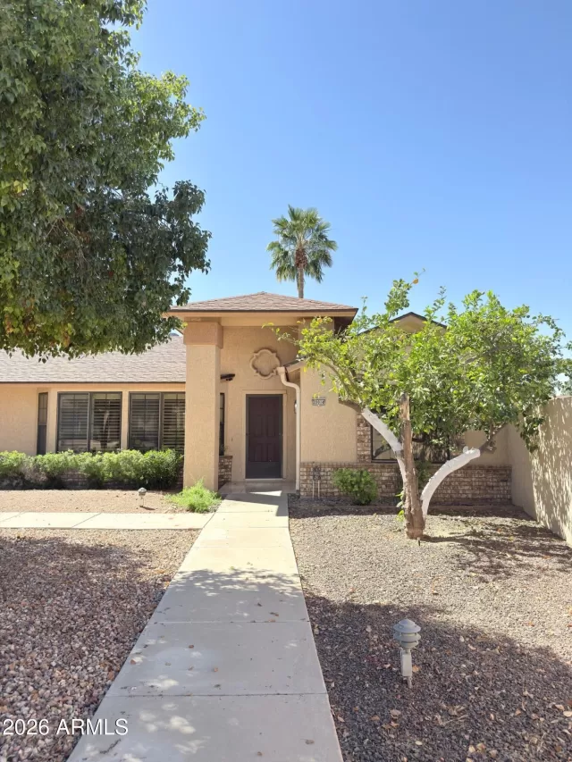 MLS: 7004123 Condo For Sale