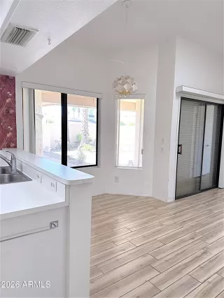 Photo #5: 7004123 Listing