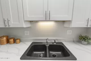 Photo #5: 7004302 Listing 