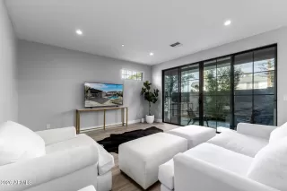 Photo #5: 7004484 Listing 