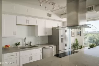 Photo #1: 7004510 Listing