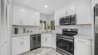 More Details about MLS # 7004533 : 610 E ROYAL PALM SQUARE N