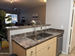 Photo #6: 7004552 Listing