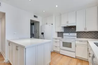 Photo #6: 7004582 Listing 