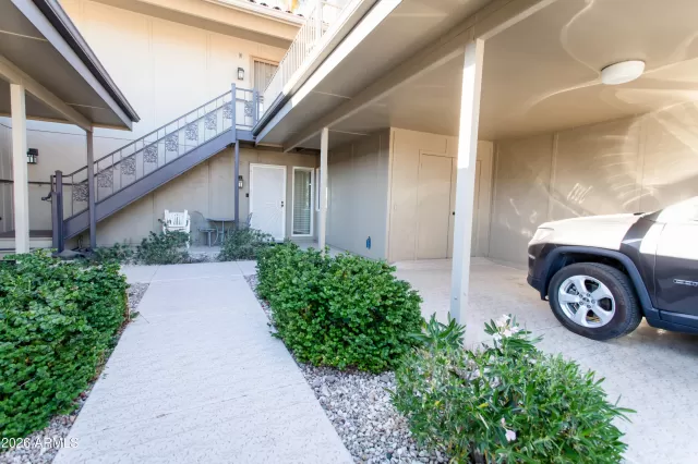 MLS: 7004761 Condo For Sale