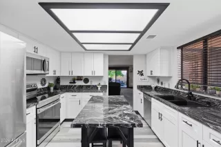 More Details about MLS # 7004802 : 9427 W MCRAE WAY