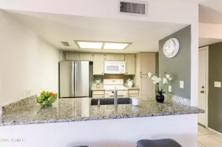 Photo #5: 7004814 Listing 