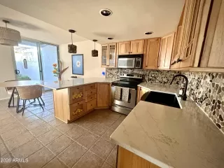 Photo #5: 7004977 Listing