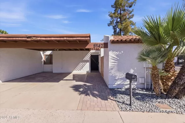 MLS: 7005114 Condo For Sale