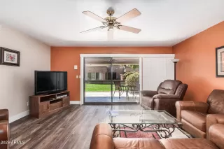 Photo #3: 7005295 Listing