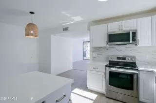 Photo #3: 7005437 Listing 