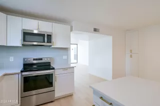 Photo #4: 7005438 Listing 