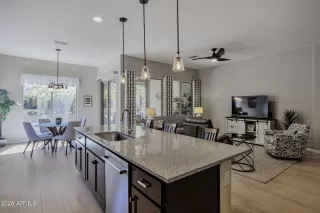 Photo #5: 7005768 Listing