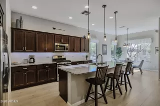 Photo #6: 7005768 Listing