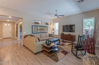 Photo #6: 7005832 Listing