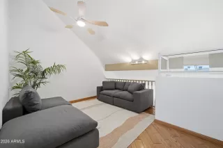 Photo #5: 7005848 Listing 