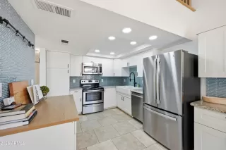 Photo #6: 7005848 Listing 