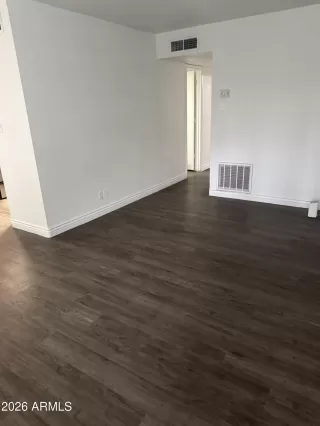 Photo #5: 7005873 Listing