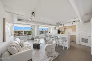 Photo #1: 7005990 Listing 