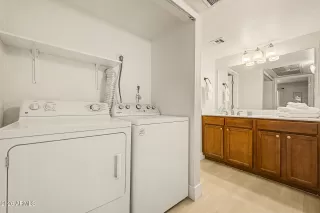 More Details about MLS # 7006354 : 2625 E INDIAN SCHOOL ROAD 222#222