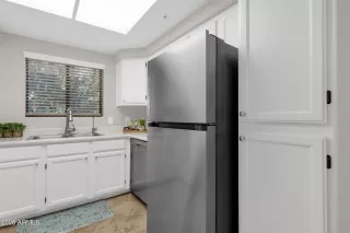 Photo #5: 7006447 Listing