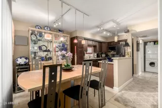 Photo #3: 7006448 Listing