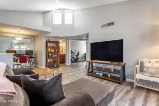 Photo #3: 7006463 Listing 